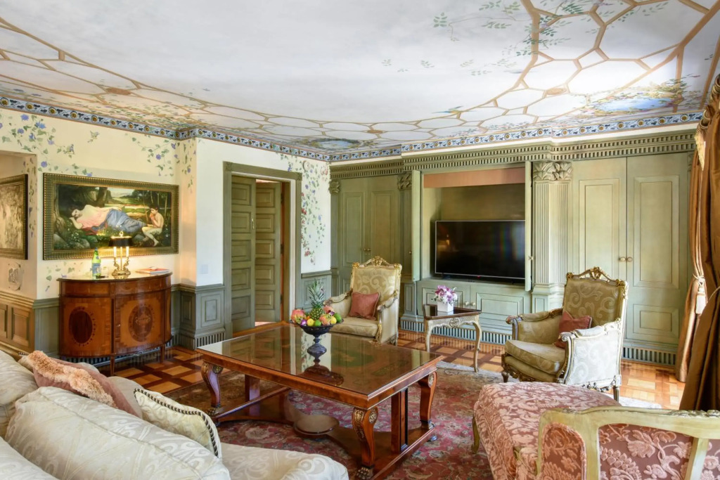 The Villa Casa Casuarina