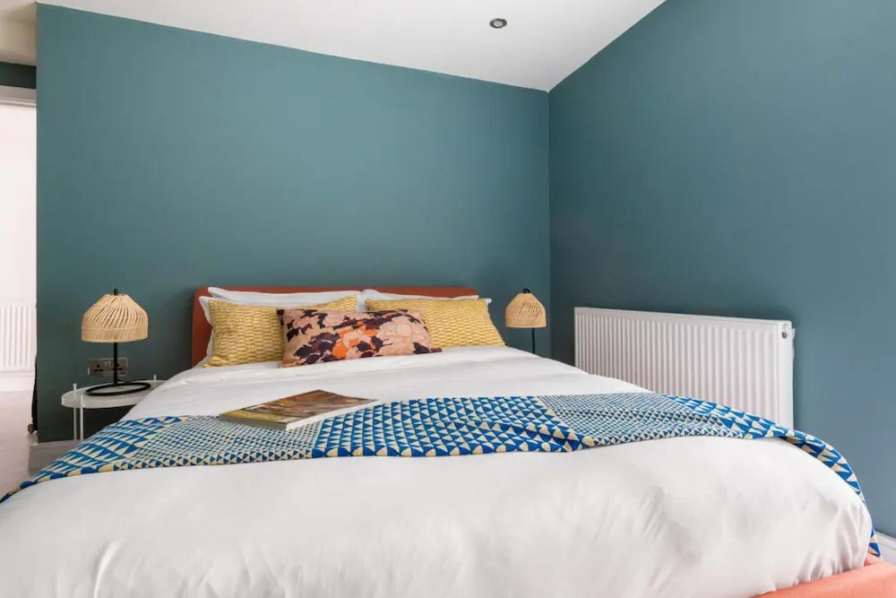 The Brixton Hill - Modern & Bright 2BDR Apartment with Garden