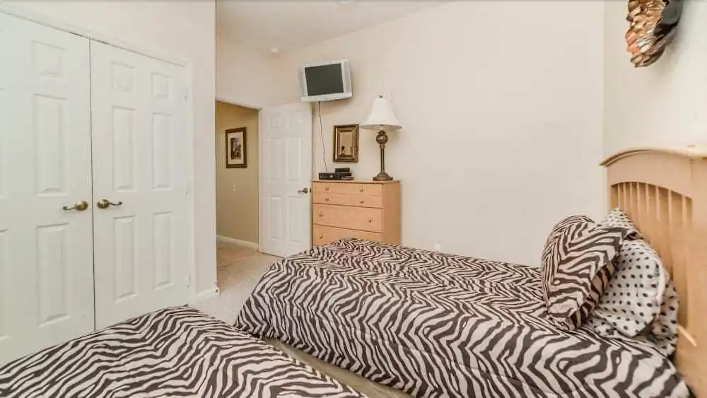 2300 Butterfly Palm Way 204