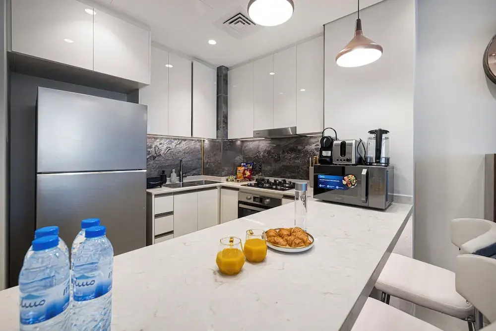 Nobles Suites by Hostiva - City View