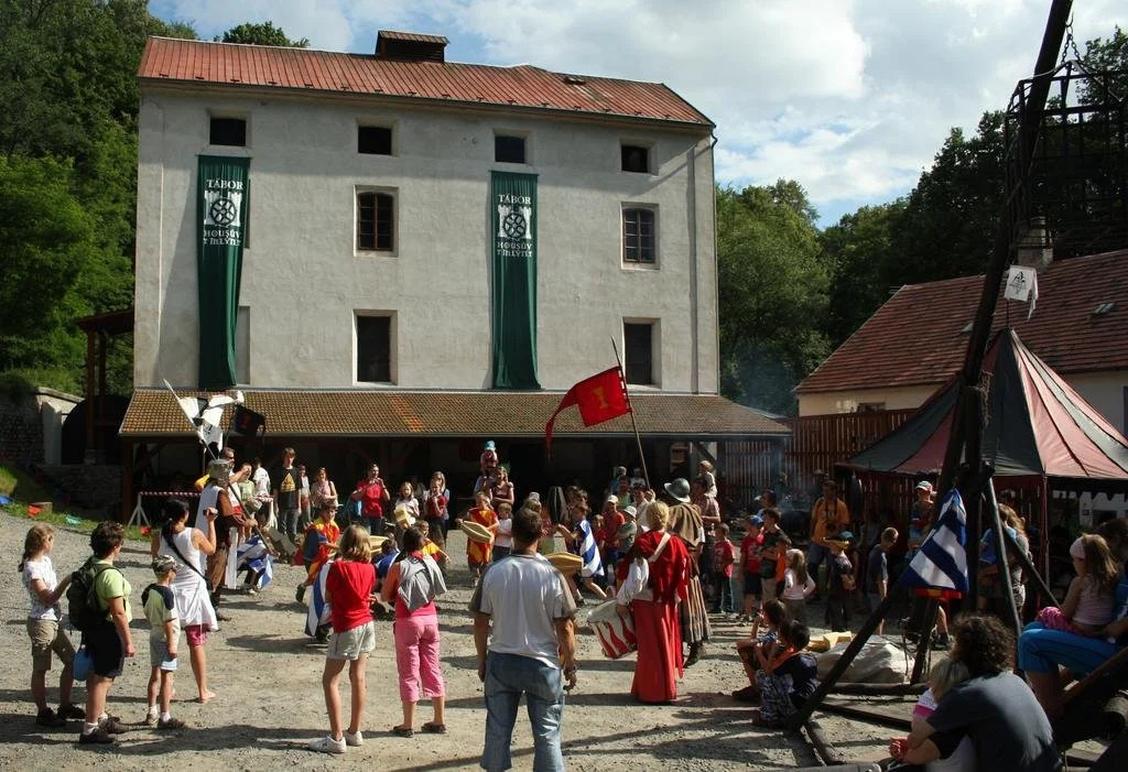 Housův Mlýn