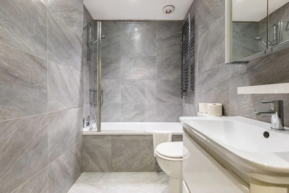Elegant 2BD Flat 5 Mins to Kensington Gardens!