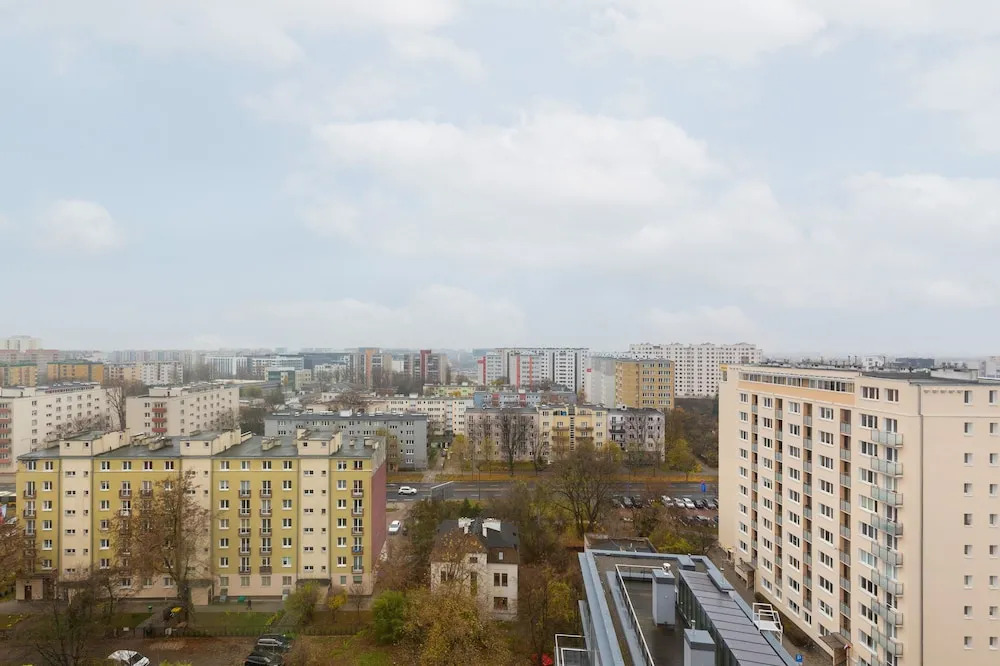 Broniwoja Apartment by Renters