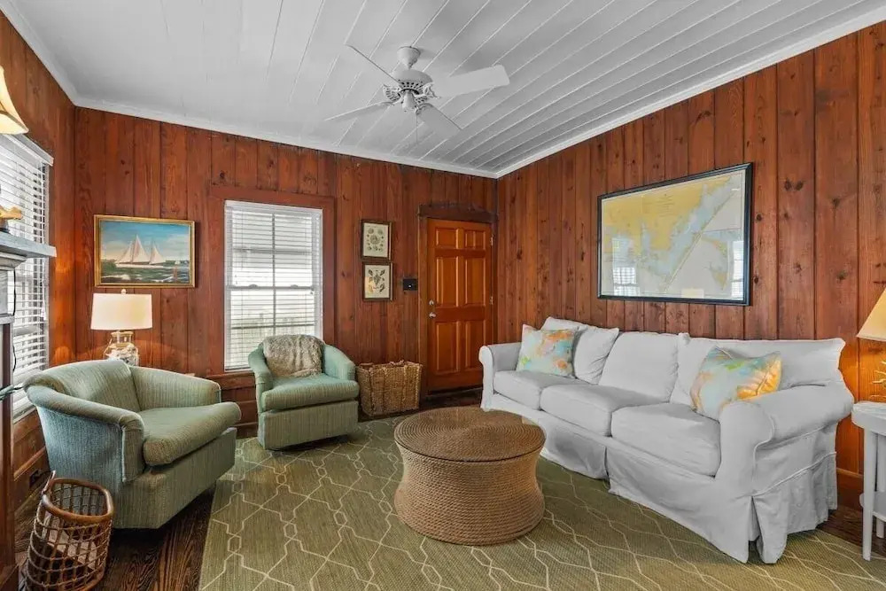 Sunset Shores 5 Bedroom Home