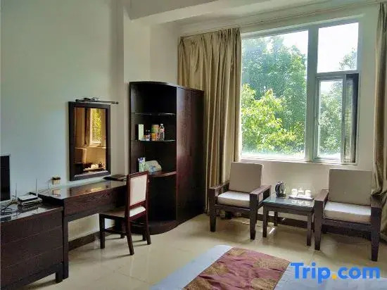 Tengchong Xiongfeng Hotel