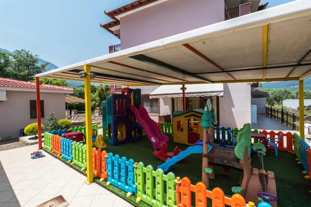 Anassa Deluxe Apartments & Studios