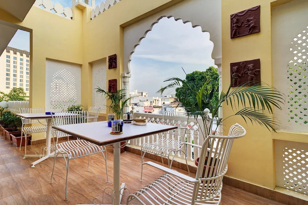 Ashapura Niwas by Vista Rooms