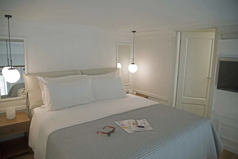 Four Streets Athens - Luxury Suites Apartments in Athens