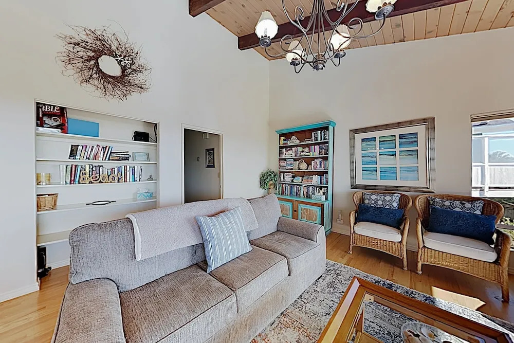 1271 Hillcrest House - 3 Br home by RedAwning
