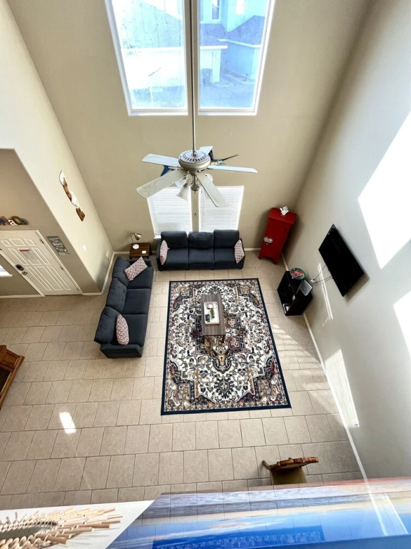 New Owner! 3 Bed, 2.5 Bath Townhouse, Close To Whitecap Beach 3 Bedroom Townhouse by Redawning