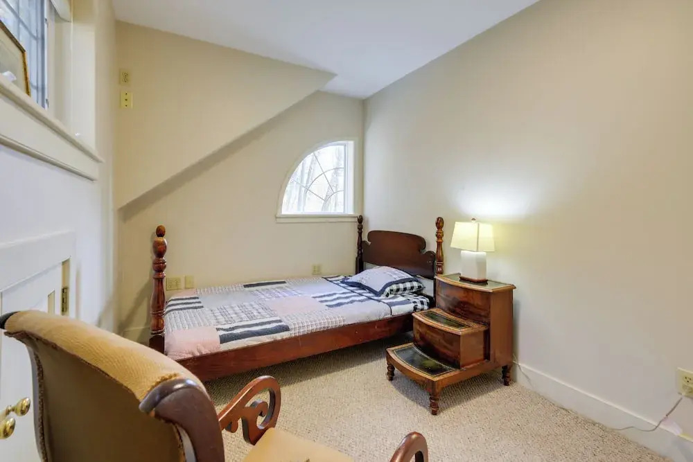 Historic New Hampshire Home: 1 Mi to Boat Launch