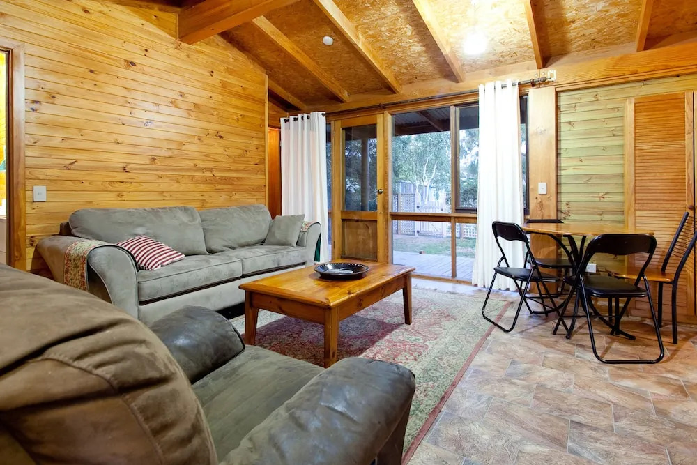 Bayplay Beach Accommodation - 2 locations