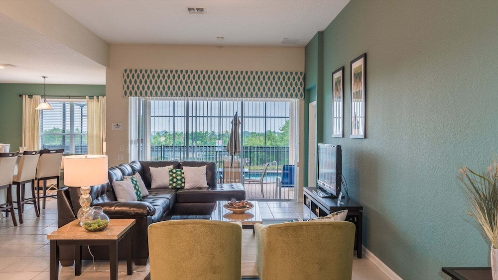 Lavish 4BR Home in Windsor Hills Resort