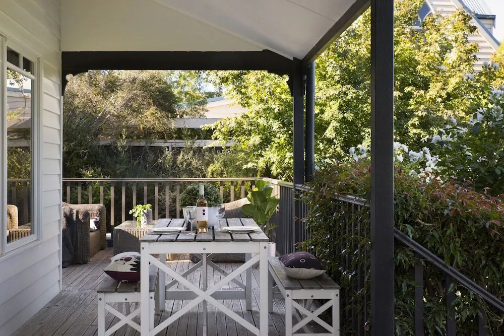 Aggies Way - dog friendly with panoramic views