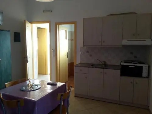 Nikoletta Rooms