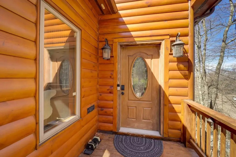 Deck + Scenic Views: Beech Mtn Group Getaway