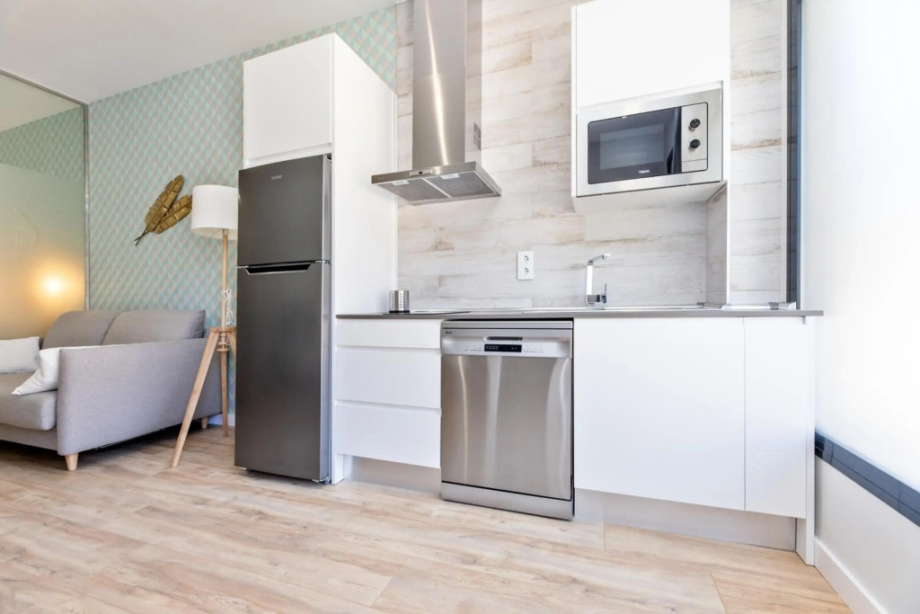 APARTAMENTOS AVENIDA DE AMERICA