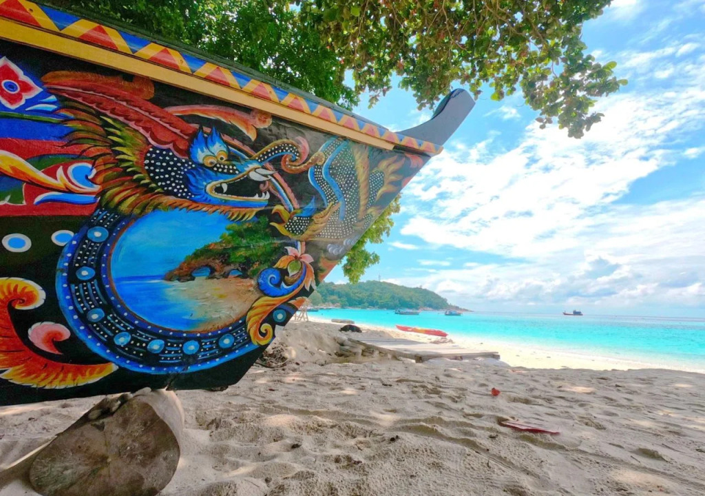 Lipe Beach Resort