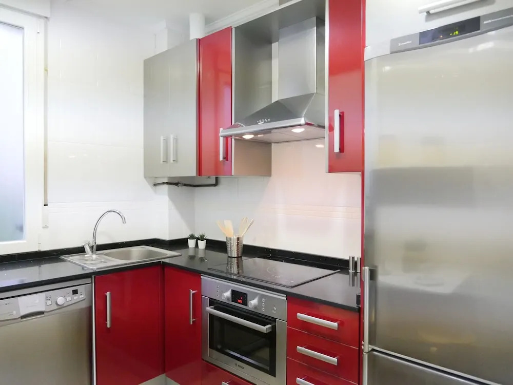 Charming and Stone Throw to Guggenheim & Old Town