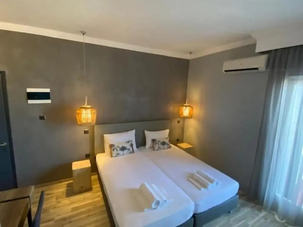 Xenios Hotel
