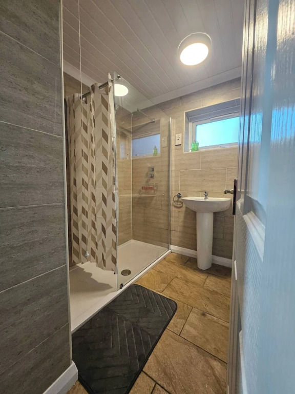 Egremont 2-br Flat With Free Parking & Wi-fi