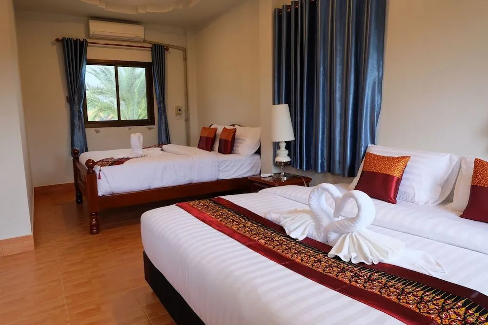 OYO 967 Andathien Pool Villa Aonang