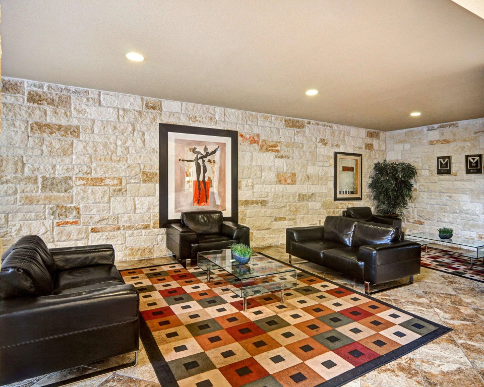 Comfort Suites Arlington - Entertainment District