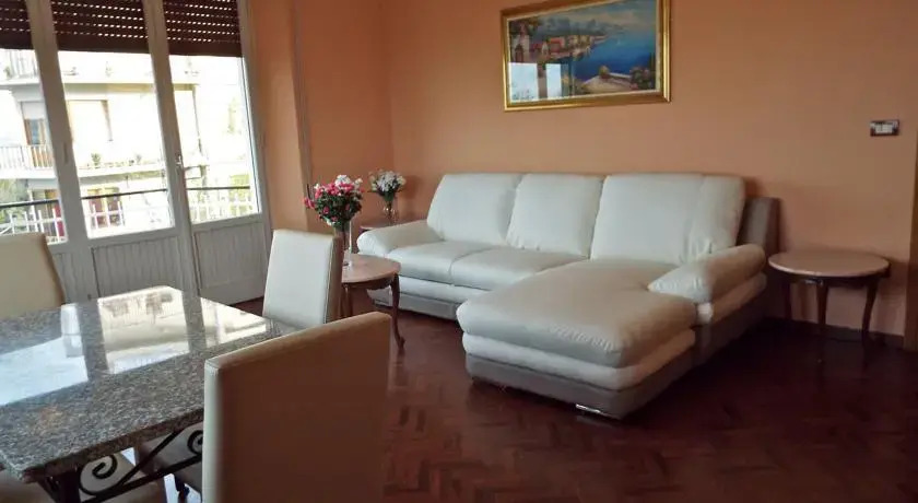 Sartinicco Condominium