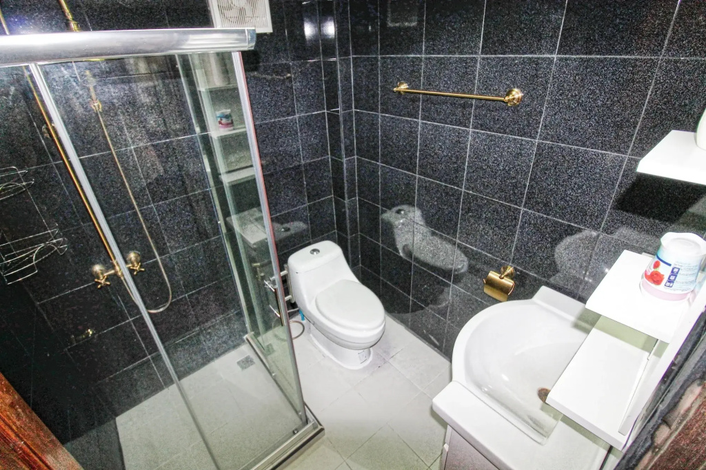 Phratamnak Inn Hotel & Guesthouse - 100 mtr from the beach