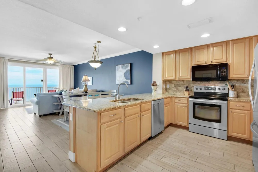 Grandview East 1204 by RealJoy Vacations