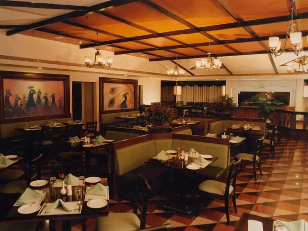 Kamat Lingapur Hotel