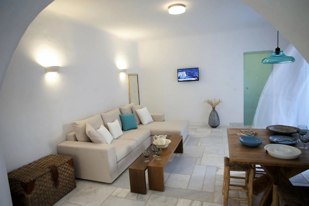 Mykonos Moussa