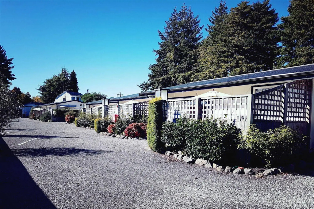 Rainbow Point Motel