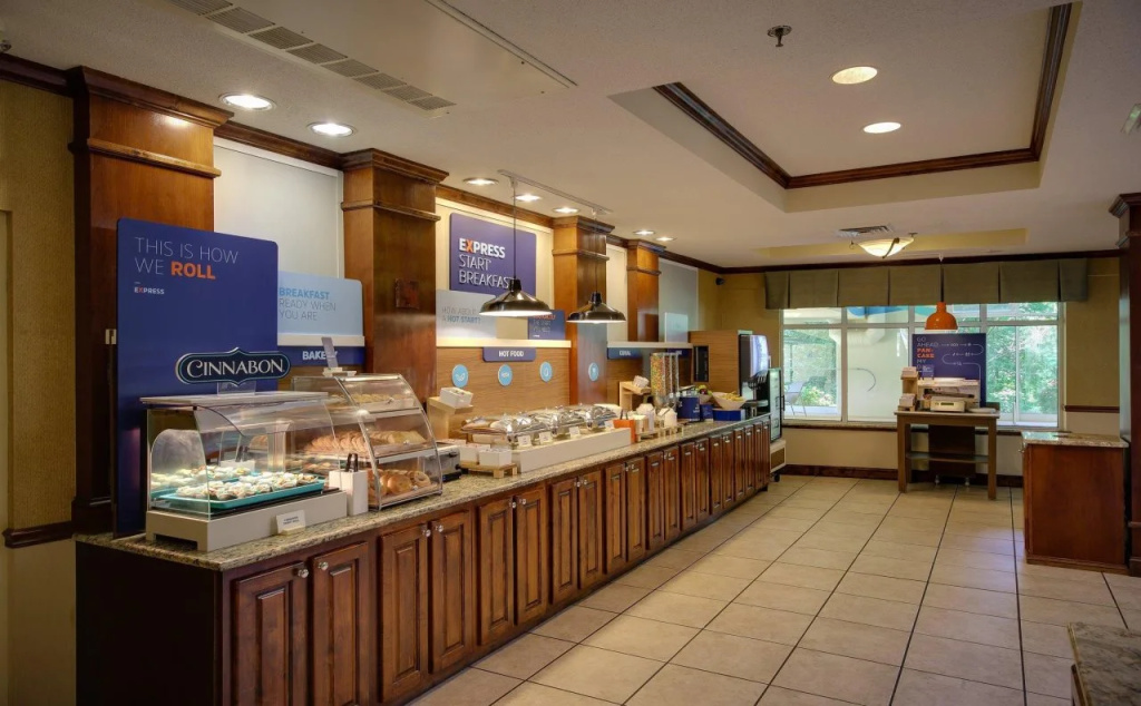 Holiday Inn Express & Suites Sylva - Western Carolina Area by IHG