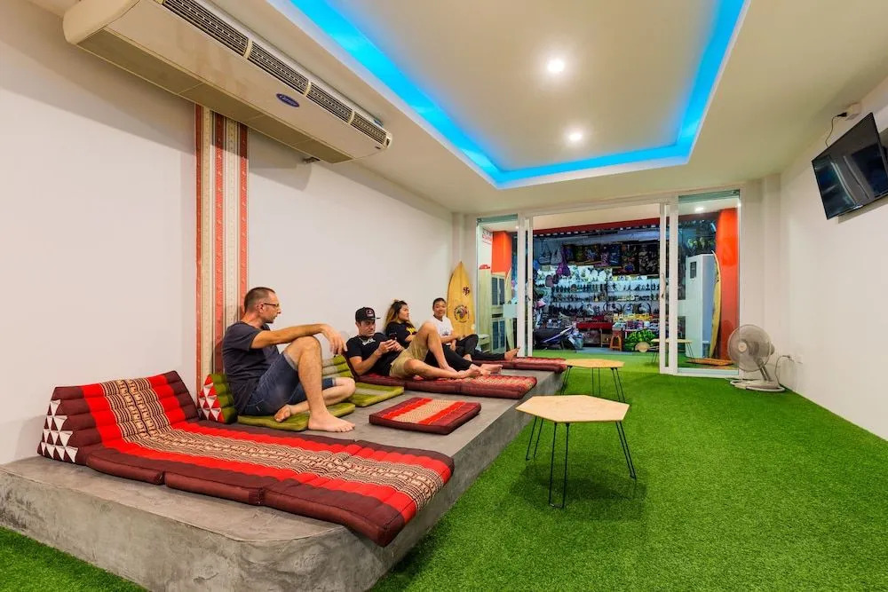 Popeyes Hostel Coffeeshop and Beer Bar