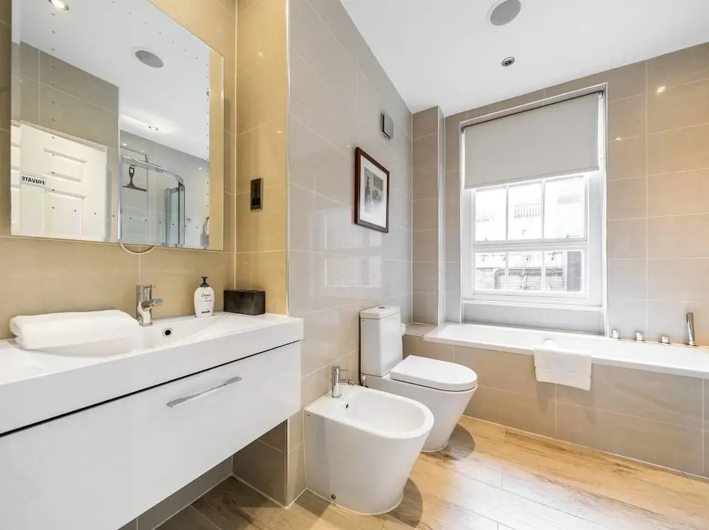 Central London Home by Oxford Street, 6 Guests