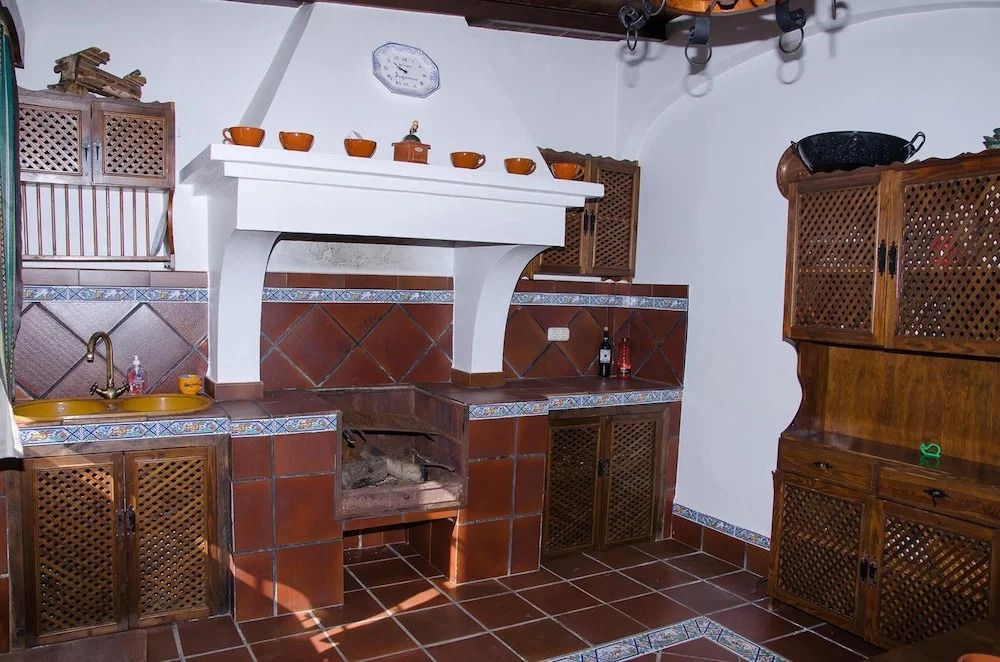 Chalet With 4 Bedrooms in Montemayor, With Wonderful City View, Privat