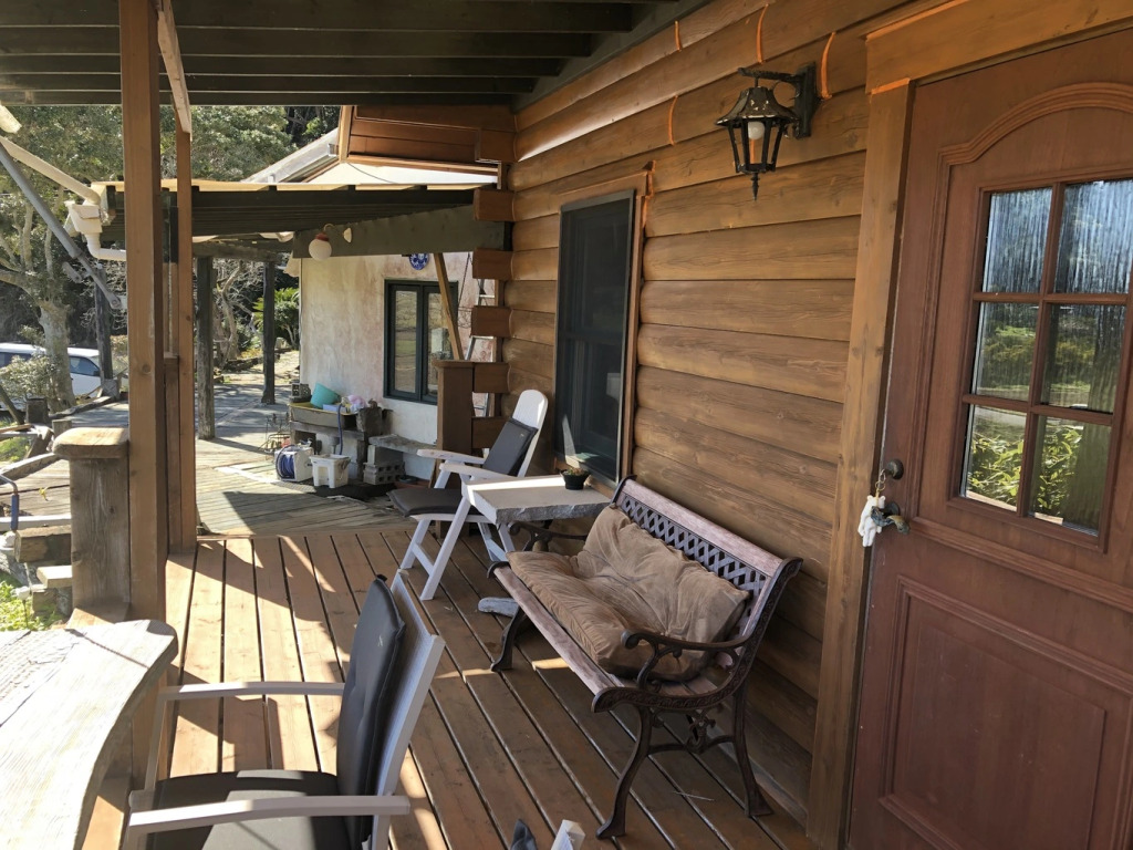 Saint Schwein Rental Cottage