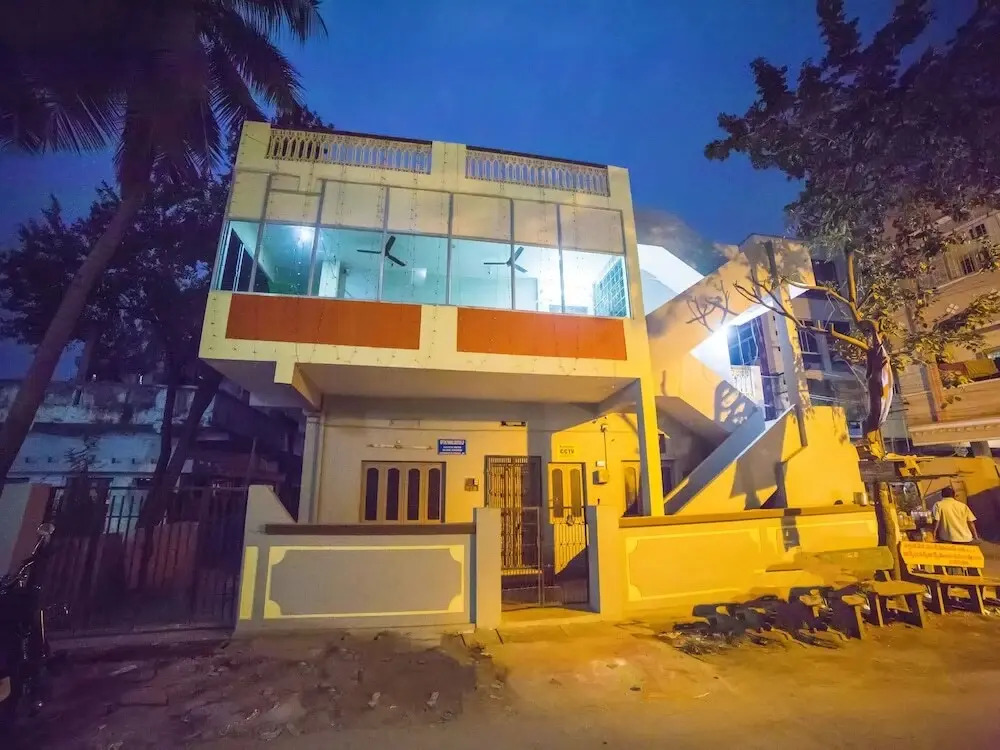 Short Stay Homes By OYO Rooms