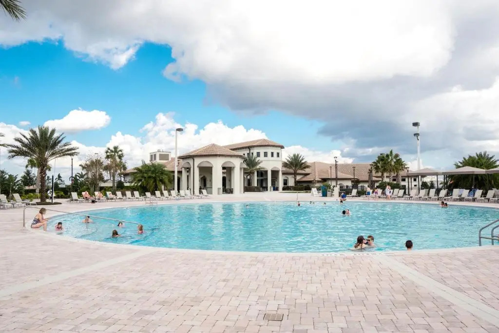 Luxury villa equipped with Club House ,Golf ,Gym, Wet Park 5 R near Disney