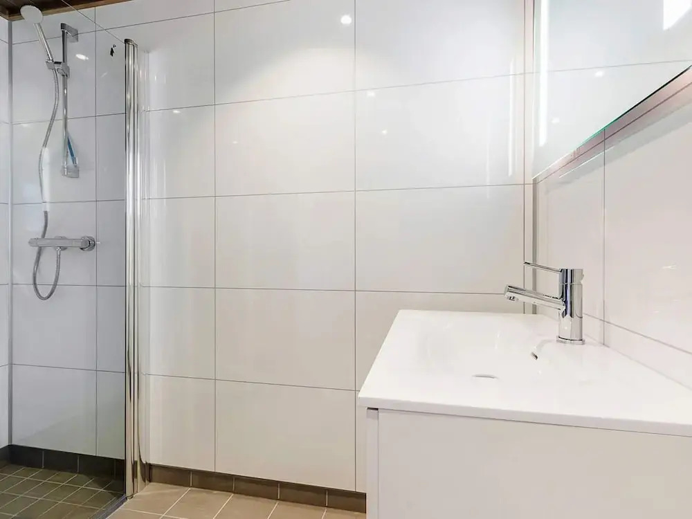 6 Person Holiday Home in Averoya