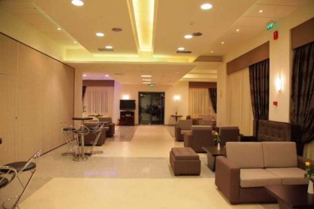 Alexander Hotel