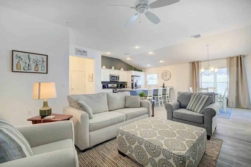 Near Golf and Shops The Villages Home with Lanai!