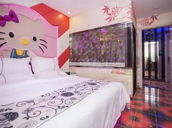 Shanghai Viking Theme Hotel(Sheshan Subway Station Store)
