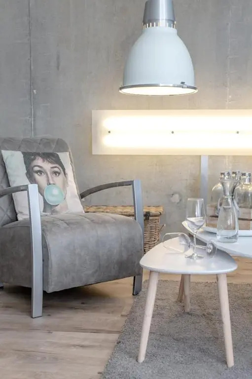 City Loft 008 "Strandnahes 1 Zimmer Appartement in der Innenstadt" mit Balkon