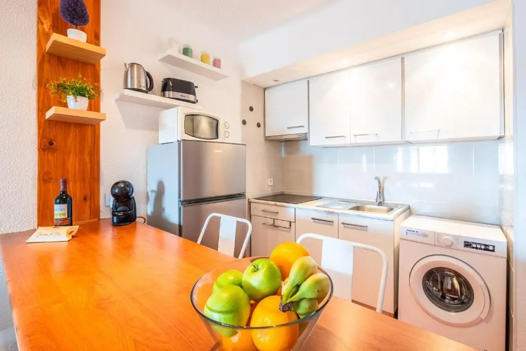 #065 Vila Magna Flat with Pool by Home Holidays