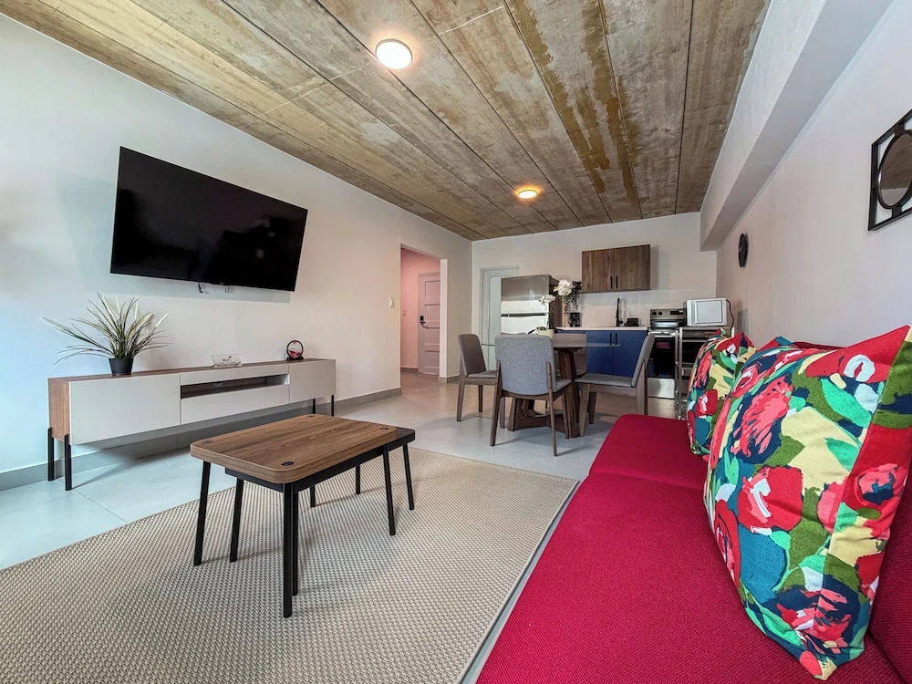 609 Condado Ave