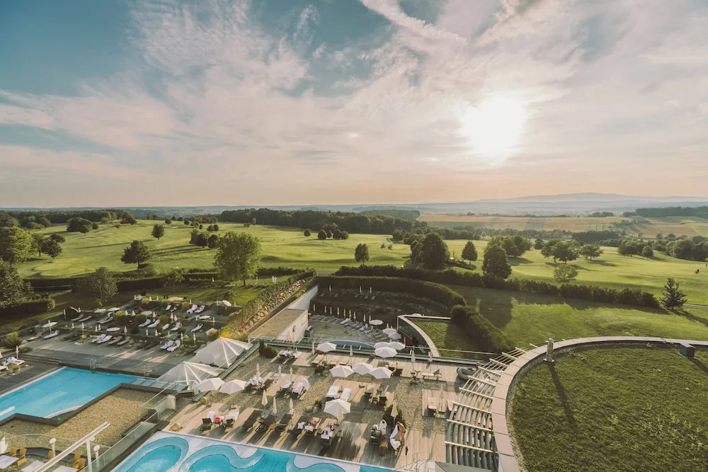 Reiters Supreme Hotel