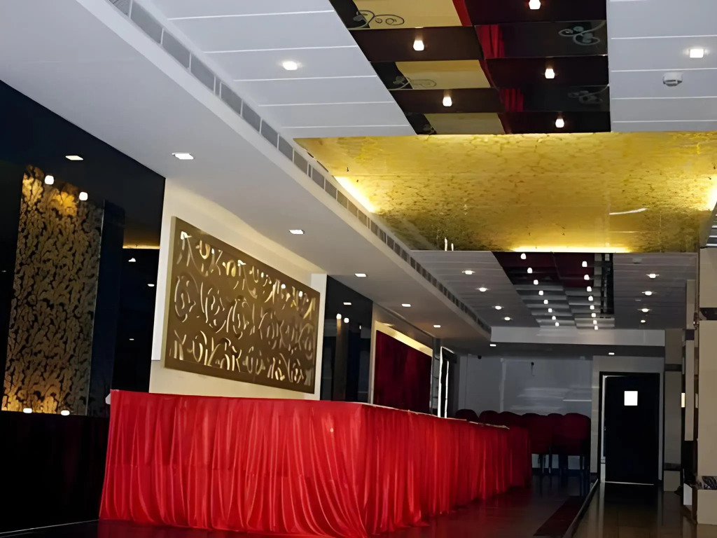 Hotel Golden Sky