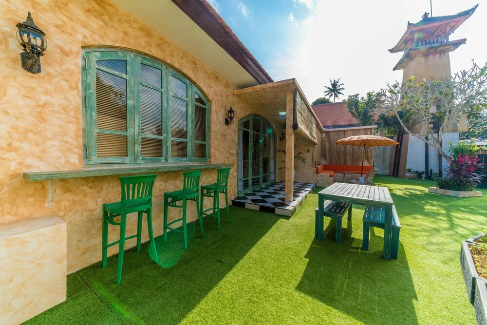 Villa Secret Estate